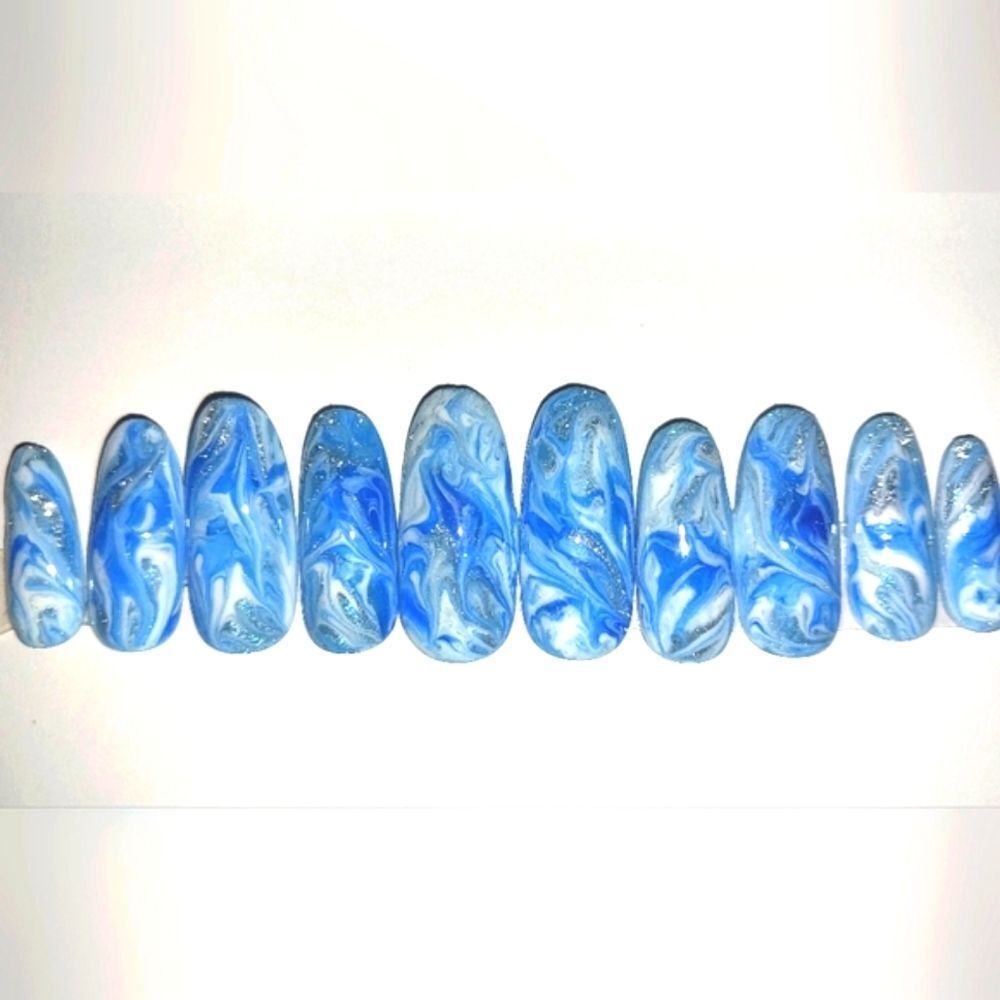 Hand crafted custom print 10pc short acrylic press on nails sz small